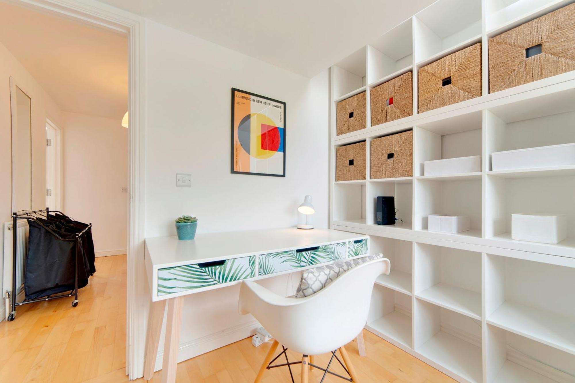 Pass The Keys 49 Byron Square Modern And Spacious 3 Bed Home With Free Parking CBG Buitenkant foto