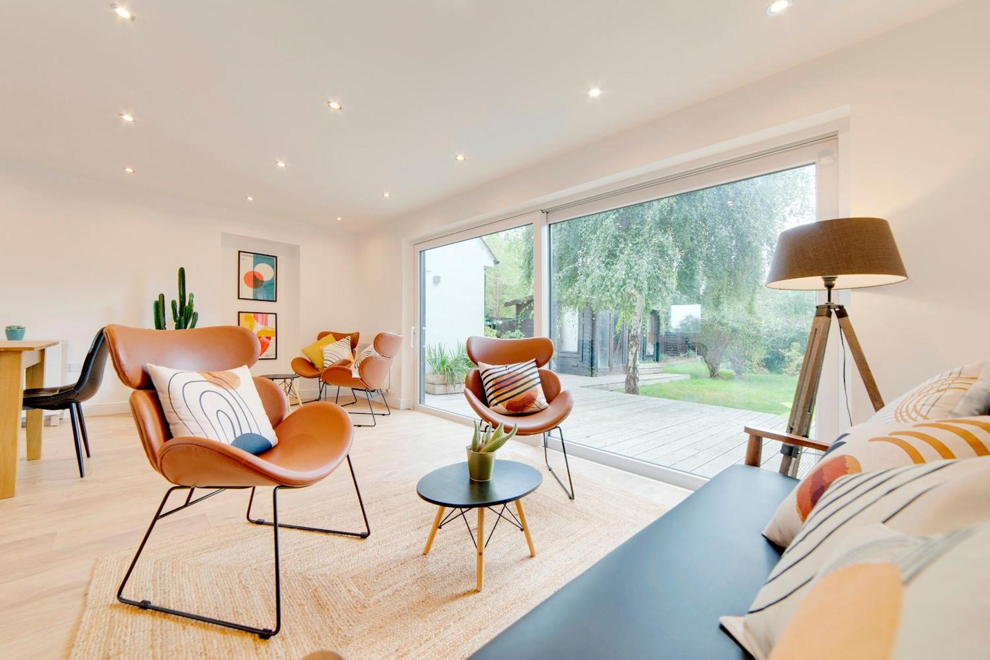 Pass The Keys 49 Byron Square Modern And Spacious 3 Bed Home With Free Parking CBG Buitenkant foto