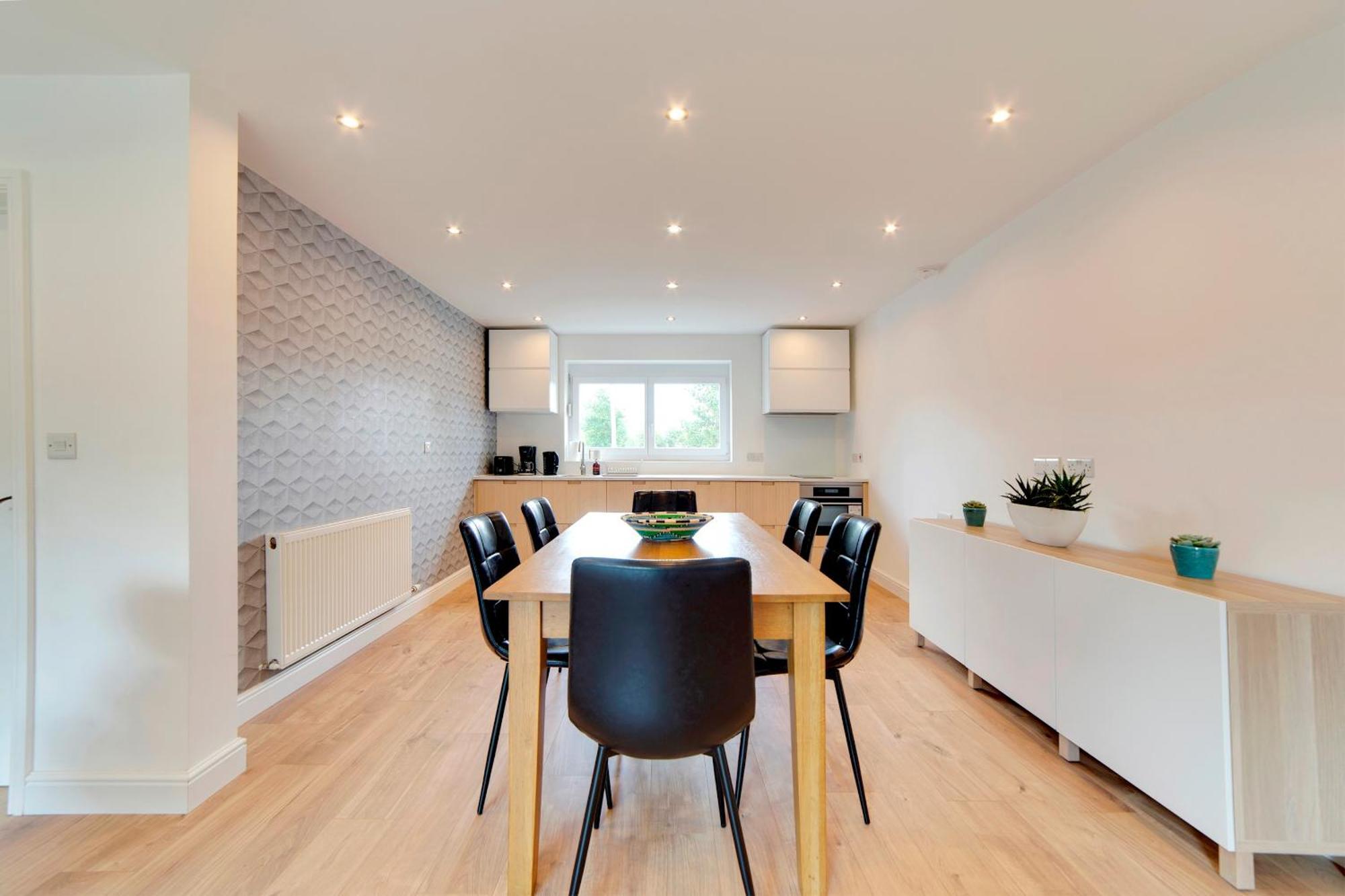 Pass The Keys 49 Byron Square Modern And Spacious 3 Bed Home With Free Parking CBG Buitenkant foto