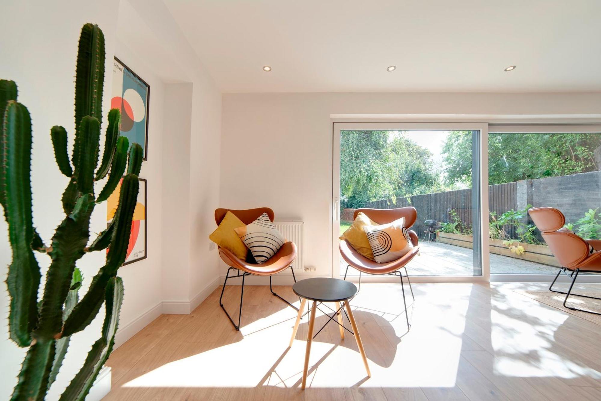 Pass The Keys 49 Byron Square Modern And Spacious 3 Bed Home With Free Parking CBG Buitenkant foto